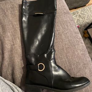 Black leather type alfani boots